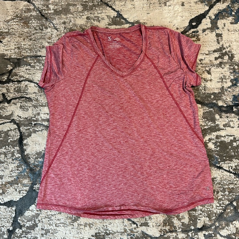 XERSION Essential Performance Tee Everair V neck